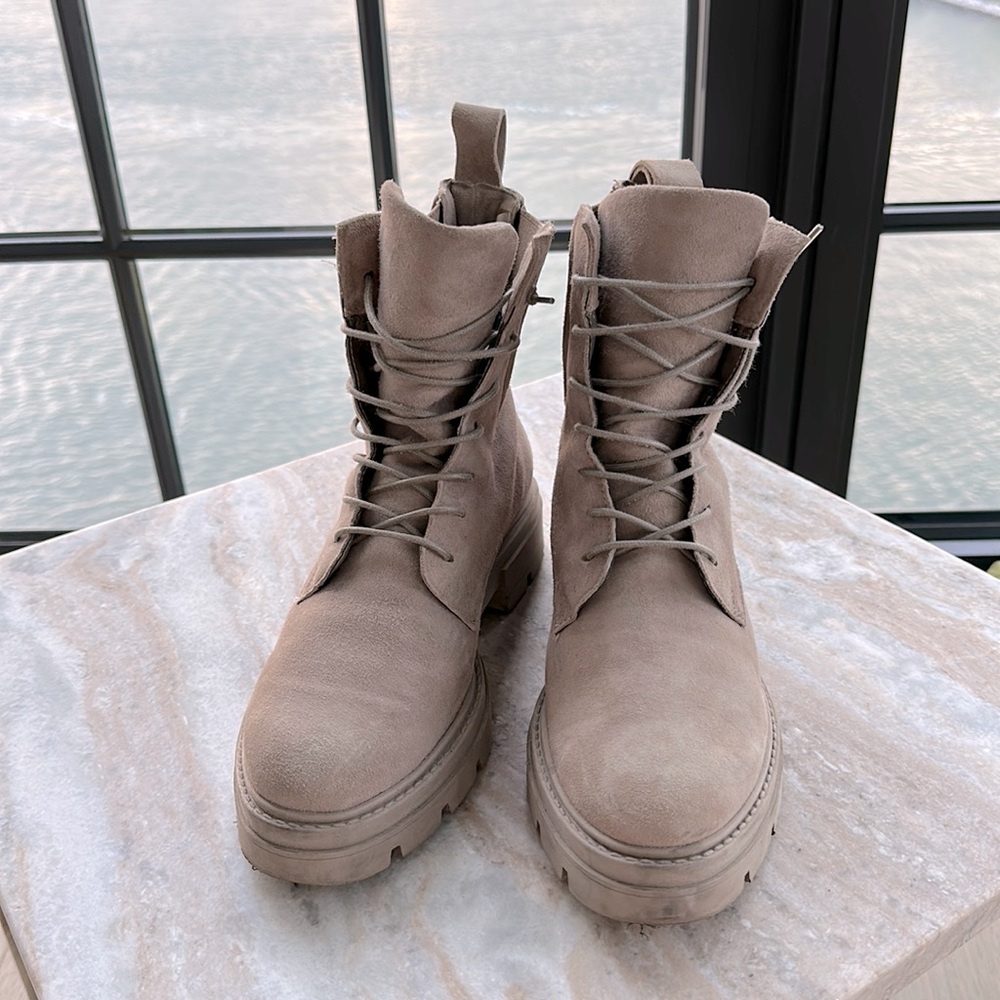 Suede leather combat boots